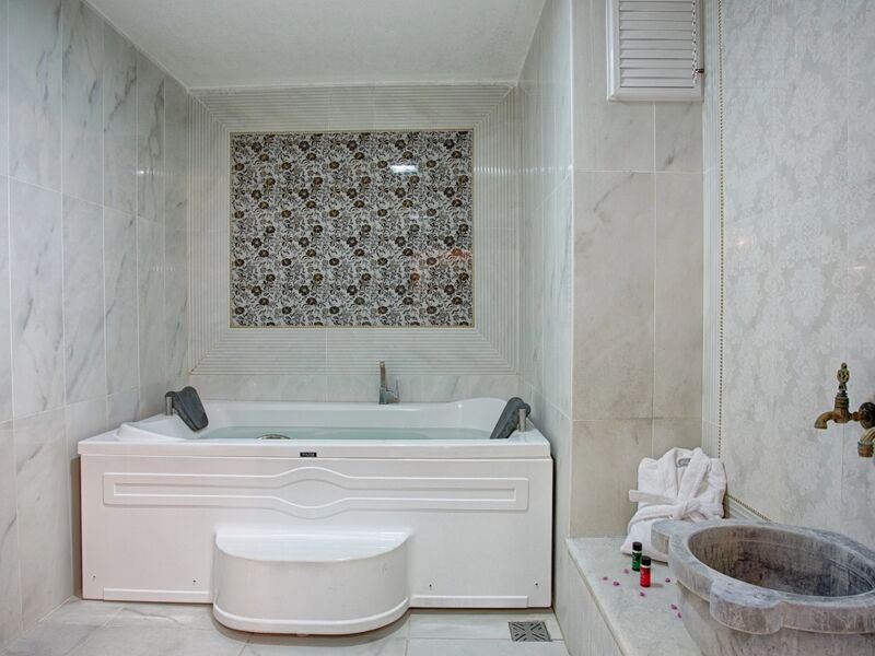 Grand Özgül Termal & SPA