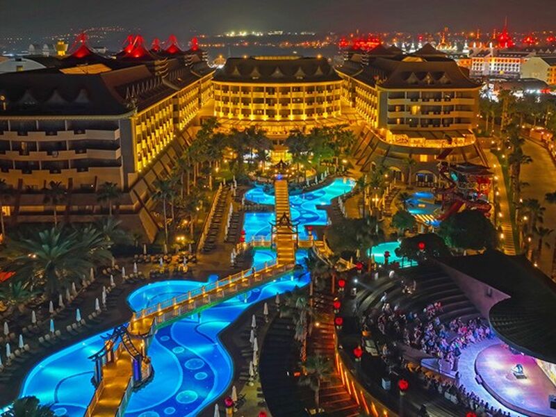 Royal Dragon Hotel