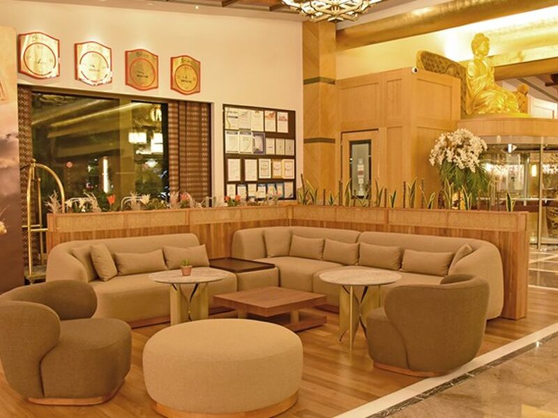 Royal Dragon Hotel