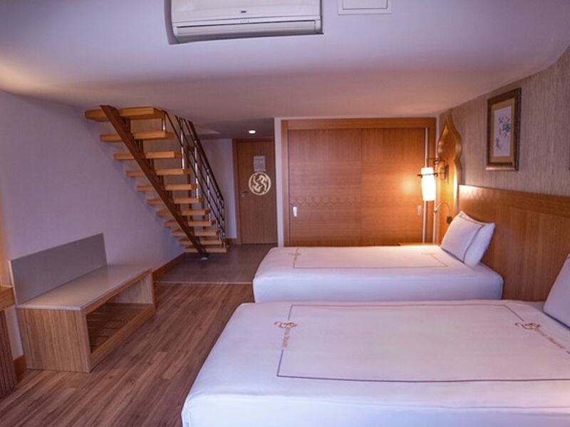 Royal Dragon Hotel